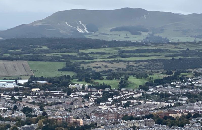 Edinburgh. Image © PlanetSKI